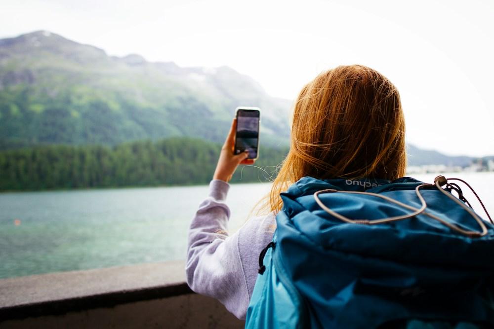 海外旅行はWi-Fiより便利な「eSIM」