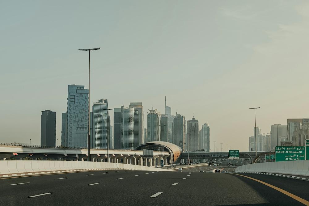 ドバイからアルアインまでの行き方3つ（バス・タクシー・レンタカー）